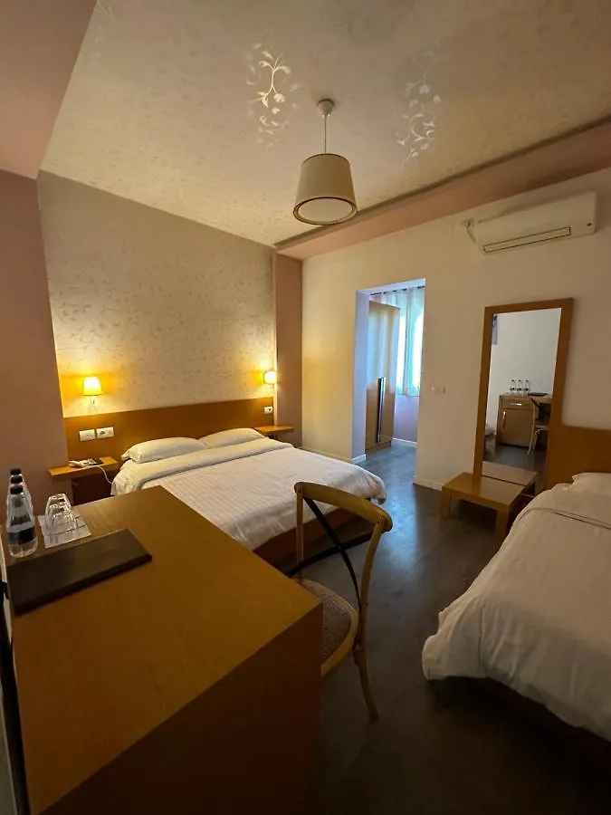 ***  Hotel Al Bon Park à Berat Albanie